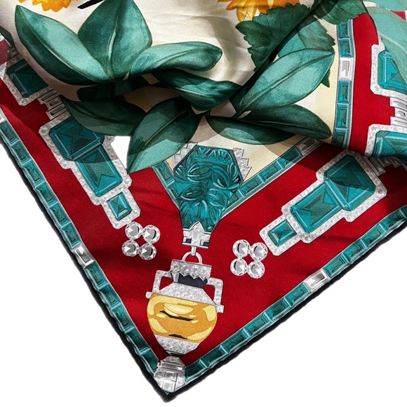 Vintage Cartier 100% Silk Scarf - Picture 3 of 7